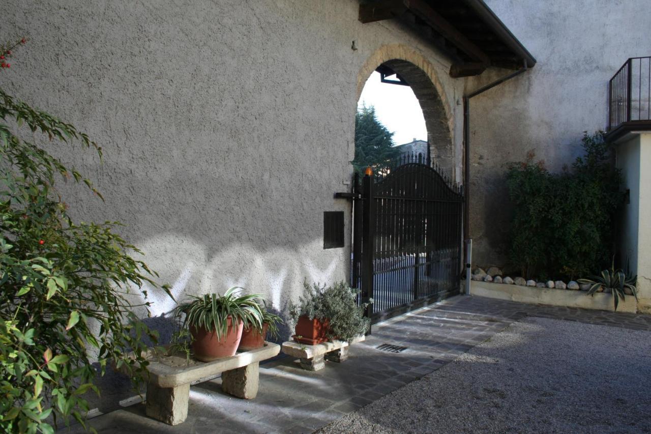 B&B La Piccola Corte Polpenazze del Garda Exterior foto